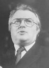 Pierre Mauroy 1981 (cropped).jpg