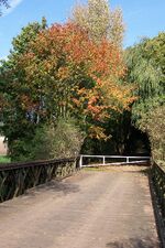 Bridge Over River Lee, Amwell Quarry - geograph.org.uk - 115495.jpg