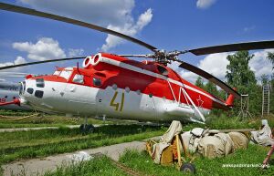 Firefighter helicopter Mi-6 (9680198542).jpg