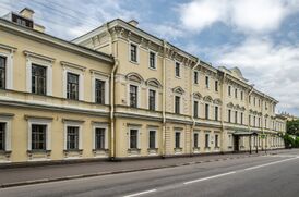 Officers house in Kronstadt 01.jpg