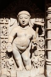 Vamana avatar, Rani ki vav (16214481299).jpg