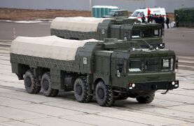 Транспортно-заряжающая машина комплекса «Искандер-М» (в зачехлённом виде)