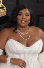 200126 Lizzo on the 2020 Grammys Red Carpet.png