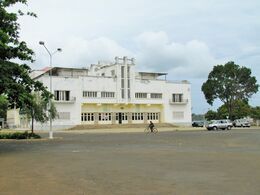 Sao Tome Cinema (16063110557).jpg