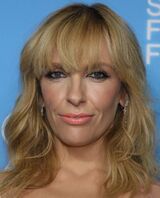 Toni Collette 2013.jpg
