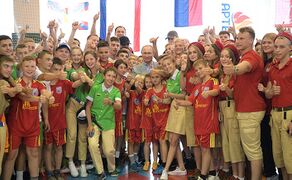 Владимир Путин в лагере "Артек".jpg