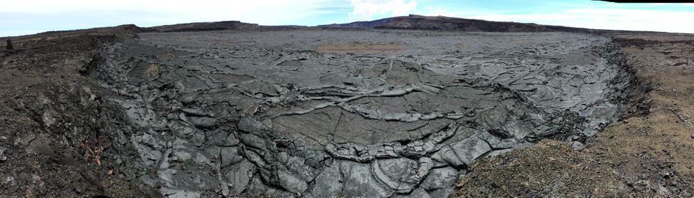 Кальдера Моку-авеоавео на вершине Мауна-Лоа, 2017 год