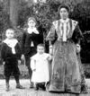 Femme et enfants de Loubet.jpg
