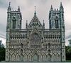 Nidaros-cathedral-west-front.jpg