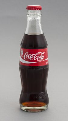 15-09-26-RalfR-WLC-0098 - Coca-Cola glass bottle (Germany).jpg