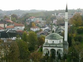 Gradacac, centrum mesta z hradu.jpg