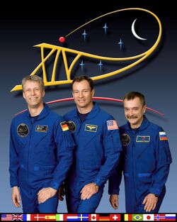Экипаж до декабря 2006 года: Томас Райтер, Майкл Лопес-Алегрия, Михаил Тюрин