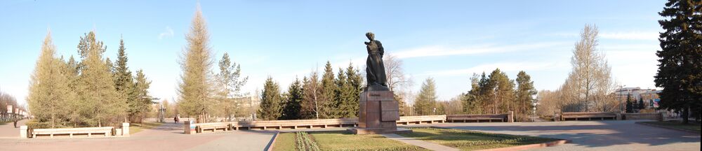 Памятник «Орлёнок» на Алом поле