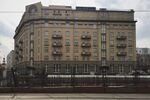 Moscow, Pokrovsky Boulevard 4-17 and Khokhlovskaya Square (30981221501).jpg
