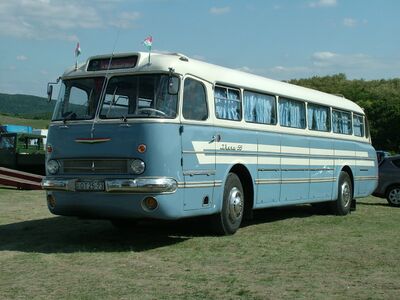 Ikarus 55, 1971 Bokor, Traktormajális 2012.jpg