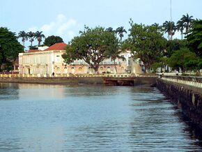 Portuguese Colonial Building (20203012216) (2).jpg