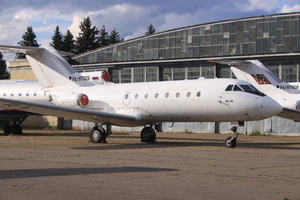 RA-87226 Yakolev Yak.40 All White C-s (7985114311).jpg