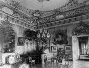 Белая гостиная Ново-Михайловского дворца.jpg