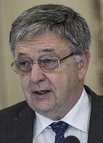 László Lovász (2017) (cropped).jpg