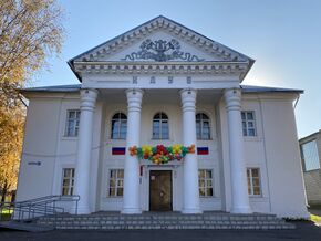 Здание клуба (1).jpg