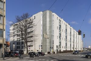 Wohnhausanlage Eichenstraße 7, Harry Glück.jpg