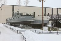 Филиал ЦВММ «Дорога жизни», катер и баржа.jpg