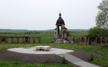 Belz Territory of saint Valentine chapel.jpg