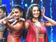 Vaibhavi Merchant and Madhuri Dixit.jpg