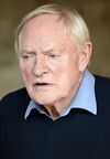 Julian Glover 2014 (cropped).jpg