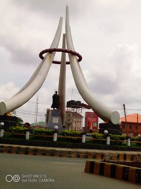 DMGS Roundabout.jpg