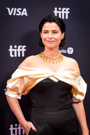 Jessie Buckley at the Toronto International Film Festival 01.jpg