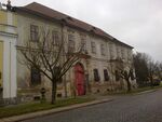 Police nad Metují - klášter.jpg