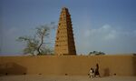 1997 277-9A Agadez mosque.jpg