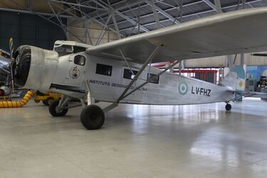 LV-FHZ Fairchild 82D (7310492834).jpg