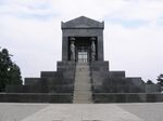 Monument au soldat inconnu mont Avala.jpg