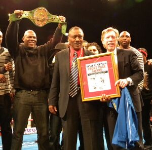 Joe Frazier awarded by the Daily News.jpg