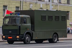 Paddy wagon with flag and covered license plate (Minsk, Belarus).jpg