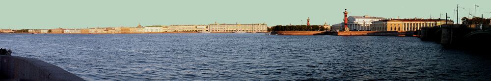 Нева между Троицким и Биржевым мостами