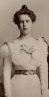 Infanta Beatriz Duquesa Galliera.jpg
