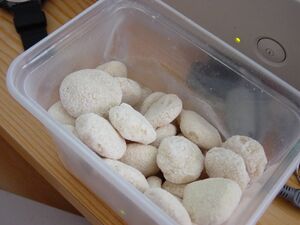 Кеш (сушёный йогурт).