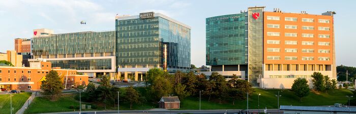 «Онкологический центр Фреда и Памелы Баффетт» Медицинского центра Университета Небраски