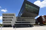 Ueb-at WU Wien Library and Learning Center Vienna 07.jpg