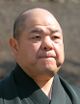 Hakkaku oyakata (cropped).jpg