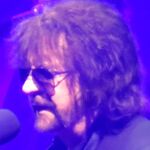 Jeff Lynne April 2016 (cropped).jpeg