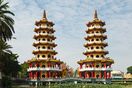 Kaohsiung Taiwan Dragon-and-Tiger-Pagodas-01.jpg