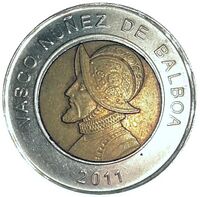 Монета 1 бальбоа с изображением конкистадора Васко Нуньеса де Бальбоа. В данном виде монета выпускается с 2011 года