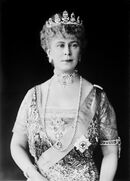 Queenmaryformalportrait edit3.jpg