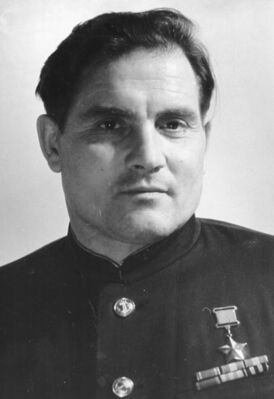 Михаил Петрович Девятаев.jpg