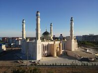Nauan Khazret Mosque in Kokshetau.JPG