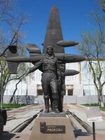 Памятник Марине Расковой в Лётном городке Энгельс.jpg